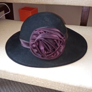 Vintage Bucket-ClocHe Wool Doeskin Felt ChurcH Hat- Black & Purple or Maroon